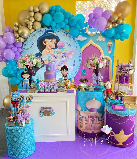 Festa Teens Princess Jasmine Party, Aladdin Birthday Party, Princess Jasmine Birthday Party, Aladdin Party, Princess Jasmine Birthday, Jasmine Party, Jasmine Birthday, Princess Theme Birthday, Princess Theme Birthday Party