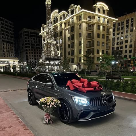 Everything In Time, Mercedes Amg Gle, Mercedes Gle, Dream Cars Mercedes, Top Luxury Cars, Woman Dresses, Car Goals, New Mercedes, Luxury Lifestyle Dreams