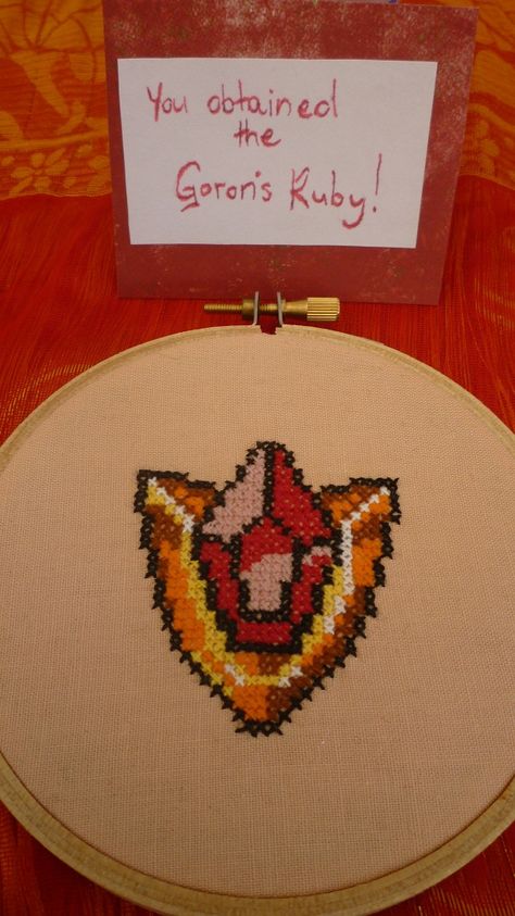 Legend of Zelda hoop - you've obtained the Goron's Ruby! Video Game Crafts, Game Crafts, Pixels Art, 8 Bit Art, Perler Creations, Dark Arts, 8 Bits, Cross Stitches, Perler Bead Art