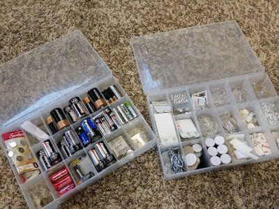 Craft Storage Box Camping Hacks With Kids, Astuces Camping-car, Camper Organization, Camper Hacks, Rv Organization, Camper Storage, Camping Organization, Rv Hacks, Festival Camping