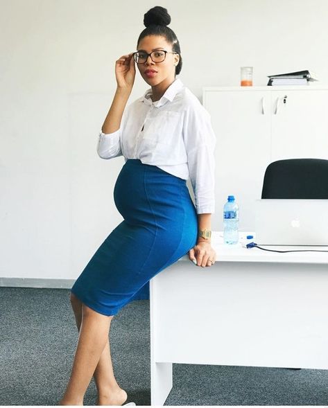 Pregnancy Office Outfits Work Wear, Pregnant Business Attire, Office Wear For Pregnant Women, Pregnancy Work Outfits Offices, Pregnant Office Outfit, Office Maternity Outfits, Maternity Office Outfits, Maternity Business Attire, Dubai Fashion Women