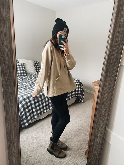 Carhartt beanie, winter casual outfit #blundstone #bootsforwomen #hoodiestyle #carhartt Black Carhartt Beanie Outfit, Carhart Beanie Outfit, Carhartt Beanie Outfit Women, Beanie Outfit Women, Carhartt Women's Outfit, Carhartt Beanie Outfit, Black Carhartt Beanie, Boots Ootd, Beanie Outfit