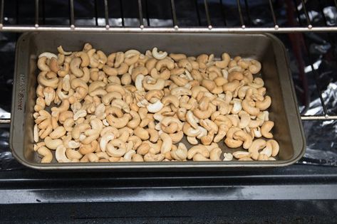 Roasted Cashews In Air Fryer, Maple Roasted Cashews, Roasting Cashews In The Oven, How To Roast Cashews, Roasting Cashews, How To Roast Raw Cashews, Cinnamon Cashews Roasted, Roasting Raw Cashews, Cashew Recipes