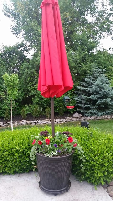 Umbrella Stands Outdoor, Diy Outdoor Umbrella Holder, Umbrella Holder Diy Patio, Portable Umbrella Stand Diy, Flower Pot Umbrella Stand, Diy Umbrella Stand Outdoor, Patio Umbrellas Diy, Turf Backyard, Portable Umbrella