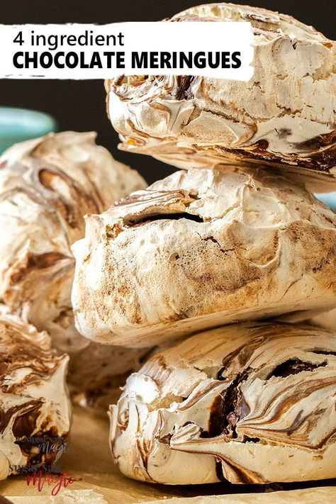 Chocolate Meringues Recipe, Flavoured Meringues, Chocolate Meringues, Homemade Hot Chocolate Recipe, Meringues Recipe, Meringue Mushrooms, Meringue Cookie Recipe, Meringue Desserts, Chocolate Meringue