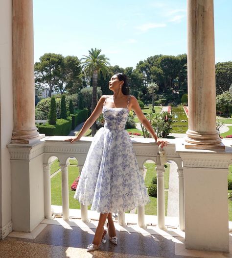 @jarinpat chose the prettiest dress code to wander around French riviera villas 💙 Double-tap if she matches the bohemian entourage… | Instagram French Riviera Outfits, Wife Outfits, Prettiest Dresses, Make Perfume, Private Instagram, Magical Dress, Fancy Fits, Outfits To Buy, Italy Outfits