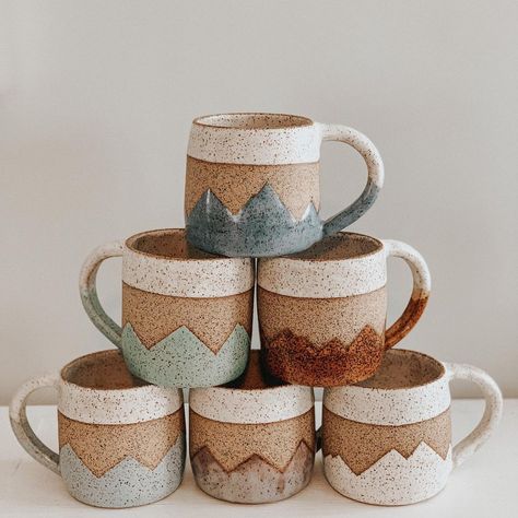 Pottery Mountains, Mountain Ceramics, Dishes Ideas, Pottery Wedding, Laguna Clay, Mountain Mug, Mountain Pottery, Clay Cup, Pottery Inspiration