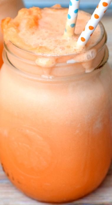 Orange Dreamsicle Floatini Recipe ~ A delicious mix of adult cocktail and fun kid drink! Dreamsicle Drink, Ice Cream Float Party, Fun Kids Drinks, Boozy Ice Cream, Ice Cream Cocktails, Orange Drink, Ice Cream Drinks, Orange Dreamsicle, Ice Cream Floats