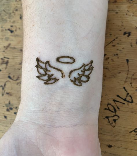 Moth Henna Designs, Chest Henna, Mehendi Tattoo, Hannah Tattoo, Small Henna Tattoos, Small Henna Designs, Cute Henna Designs, Cute Henna Tattoos, Henna Style Tattoos