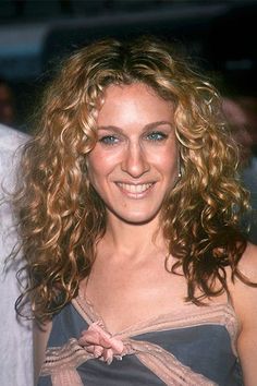 carrie bradshaw hair season 1 - | Hair | Pinterest | Seasons, 1 ... Sarah Jessica Parker Hair, Carrie Bradshaw Hair, Milkshake Hair Products, Curly Wedding Hair, Big Curly Hair, Curly Girl Method, Queen Hair, Sarah Jessica, Hair Crush