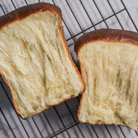 Hokkaido Milk Bread Recipe (Easy, Fluffy Japanese Milk Bread) Soft Milk Bread Recipe, Starters Snacks, Tangzhong Method, Steam Oven Recipes, Hokkaido Milk Bread, Japanese Milk Bread, Milk Bread Recipe, Japanese Bread, Bread Tin