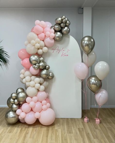 Ayla’s Kina ✨💗 ➡️ Dm to book ⬅️ Covering the whole of London & surrounding areas 🎉 #kına #babyshower #genderreveal #balloondecor #londonballoons #balloonsetup #birthdaygirl #babygirl #balloongarland #balloons #pinkballoons #1stbirthdayparty #firstbirthday #christeningday #londonevent #kidspartyideas #kidsparty #kidspartyplanner Balloon Arch Simple, Balloons Flowers, Kids Party Planner, 13 Birthday, 21st Party, Balloon Flowers, Pink Balloons, Golden Glow, 13th Birthday