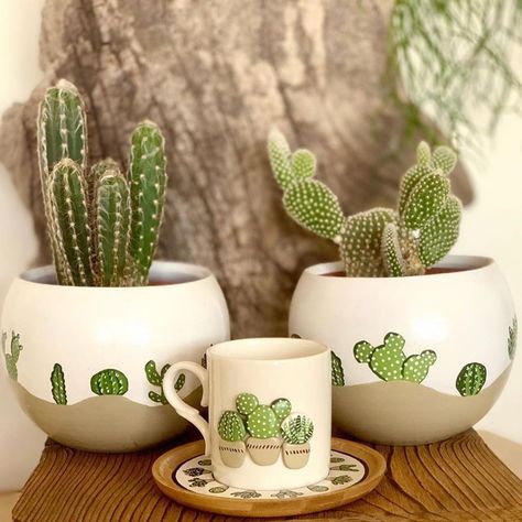 Cactus Planters, Ceramic Cactus, Popular House Plants, Plant Pot Design, نباتات منزلية, Flower Pot Art, Plant Pot Diy, Painted Pots Diy, Painted Plant Pots