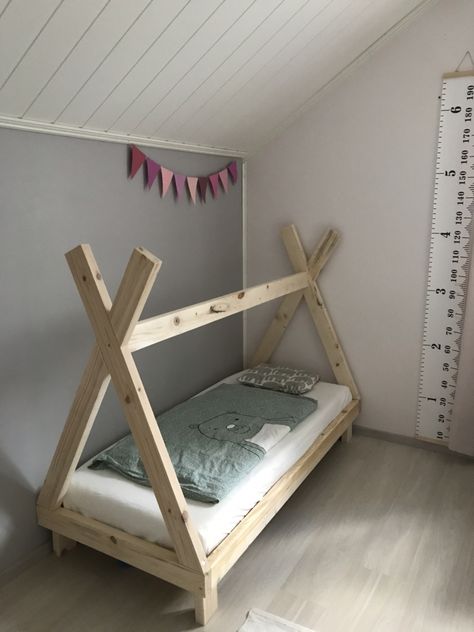 Twin Teepee Bed Diy, Teepee Bed Diy, Diy Teepee Bed, Toddler Teepee Bed, Diy Teepee, Teepee Bed, Office Aesthetic, Kids Beds, Bed Diy