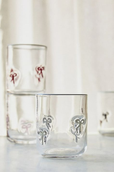 Bow Icon, Clear Tumblers, Glass Showcase, Juice Glass, Halloween Kitchen, Juice Glasses, Glassware Collection, Clean Dishwasher, Vase Candle Holder