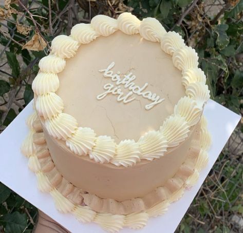 Birthday Cake Beige Gold, Tan Birthday Cake, Beige Cake Aesthetic, Cute Birthday Cakes Aesthetic, Beige Birthday Cake, Beige Cake, Desert Board, 22nd Birthday Cakes, 21 Bday