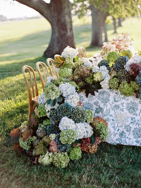 Hydrangeas Wedding Inspiration Fall Wedding Lush Flowers Southern Hydrangea Green Hydrangea Wedding Bouquet, Fall Wedding Hydrangea, Hydragena Bouquet Aesthetic, Fall Hydrangea Wedding, Hydrangea Floral Arrangements Wedding, Hamilton Farm Golf Club Wedding, Limelight Hydrangea Wedding, Dried Hydrangeas Wedding, Hortensia Wedding