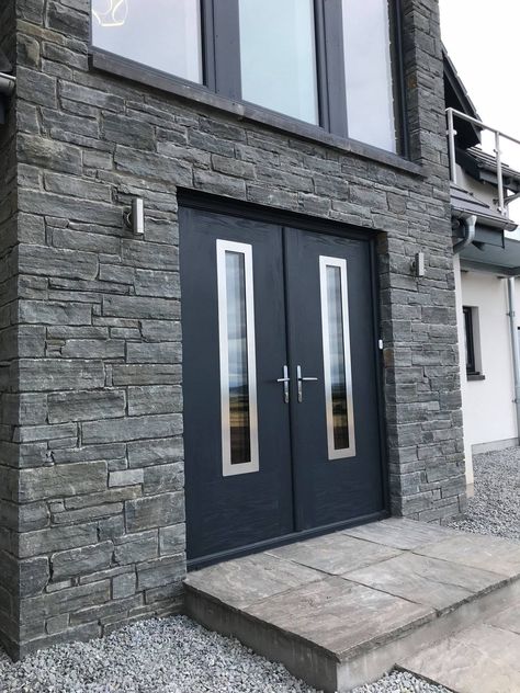 Front Elevation With Stone Cladding, Grey Stone House Exterior, Granite Wall Cladding Exterior, Stone Cladding Entrance Wall, Gray Lueders Stone Exterior, Grey Stone House, Grey Stone Cladding Texture, Stone Cladding Exterior, Drawing House Plans