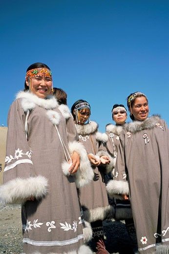 Inuit Culture, Love Culture, Traditional Costume, People Of The World, First Nations, Halloween Outfits, Traditional Outfits, Photographic Print, Beautiful People