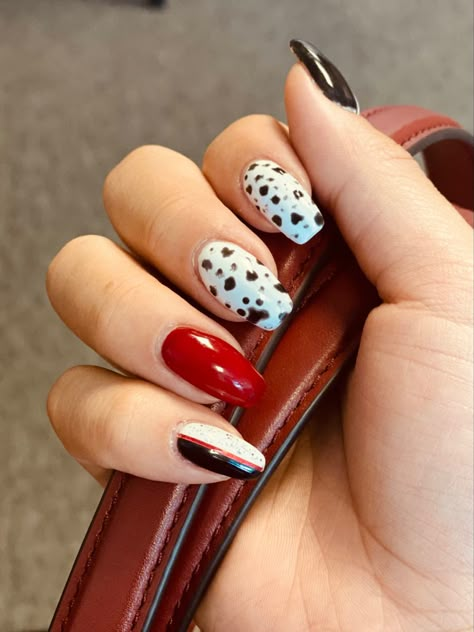 Disney Nails 101 Dalmatians, Cruella Nails 101 Dalmatians, 101 Dalmations Cruella Deville, Villain Nails Disney, Dalmatian Nails Cruella Deville, Dalmation Nail Designs, Cruella Nail Designs, Cruella Inspired Nails, Dalmatian Nail Art