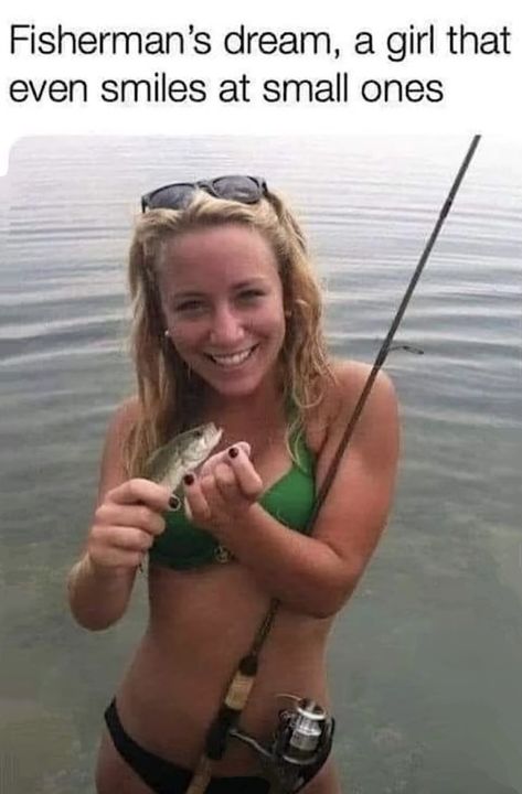 Funny Fishing Pictures, Fishing Jokes, Girls Fishing, Fishing Pictures, Humor Hilarious, Fishing Quotes, Funny Fishing, Hilarious Funny, Fishing Women