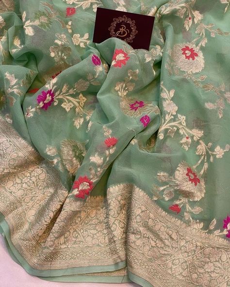 Khaddi Georgette Saree, Saree Function, Banaras Sarees, Pure Georgette Sarees, Pista Green, New Saree Designs, Fancy Sarees Party Wear, Indian Saree Blouses Designs, Saree Designs Party Wear