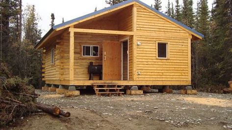 Want to add some shelter to your hunting land? Here are three affordable hunting cabin options to keep you comfortable this hunting season. Hunting Cabin Plans, Small Hunting Cabin, Inexpensive Cabin, Hunting Kitchen, Cabin Decor Diy, Hunting Cabins, Hunting Shack, Cabin Kitchen Decor, Tiny Log Cabins