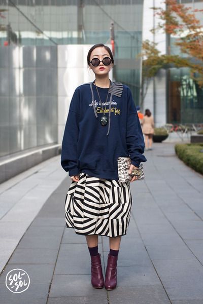 Corean Style, Seoul Street Style, Lol Cats, Seoul Street, Look Rock, Textile Pattern, Style Japonais, Looks Street Style, New Rock