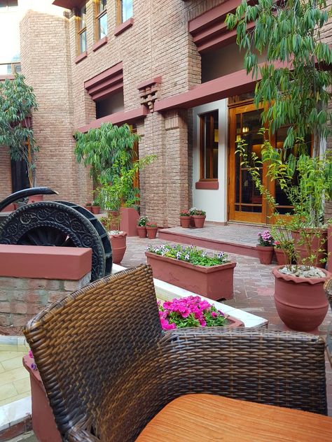 Faisalabad Serena Hotel Serena Hotel, Hotel Meeting, Central Business District, Clock Tower, Brick House, Luxury Hotel, Patio, Hotel, Outdoor Decor