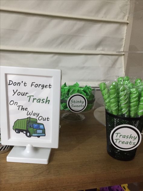 Trashy Party, Garbage Truck Party, Trash Bash, Truck Theme Birthday, Trash Party, Trash Truck, Rubbish Truck, Truck Theme, Truck Birthday