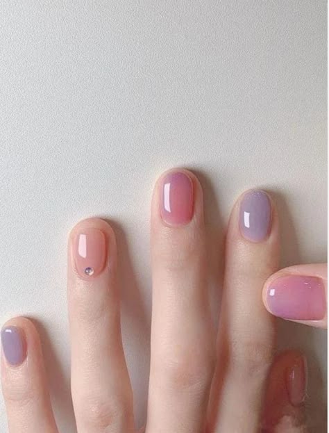 Gel Nails Simple Short, Short Mauve Nails, Simple Nail Art Designs For Short Nails, Simple Gel Nails Short, Cute Gel Nails Short, Fall Mauve Nails, Gel Nails Purple, Purple Nails Short, Nail Gelish