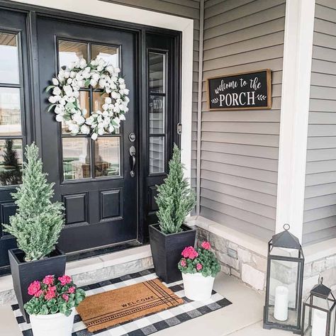 17 Black Double Front Doors Ideas for a Timeless Look Front Porch Plants, Painted Concrete Steps, Front Porch Concrete, Front Porch Planters, White Porch, Porch Plants, Painted Front Porches, Porch Colors, Porch Planters