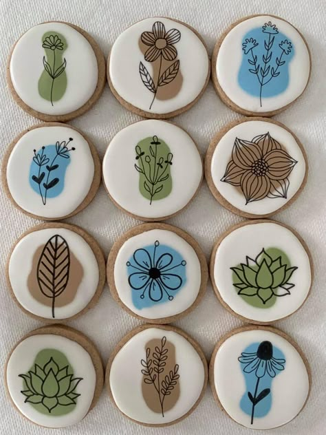 Cookie Techniques, Watercolor Cookies, Flower Sugar Cookies, Royal Iced Cookies, Sugar Cookie Royal Icing, Paint Cookies, Iced Sugar Cookies, Spring Cookies, Sugar Cookie Designs