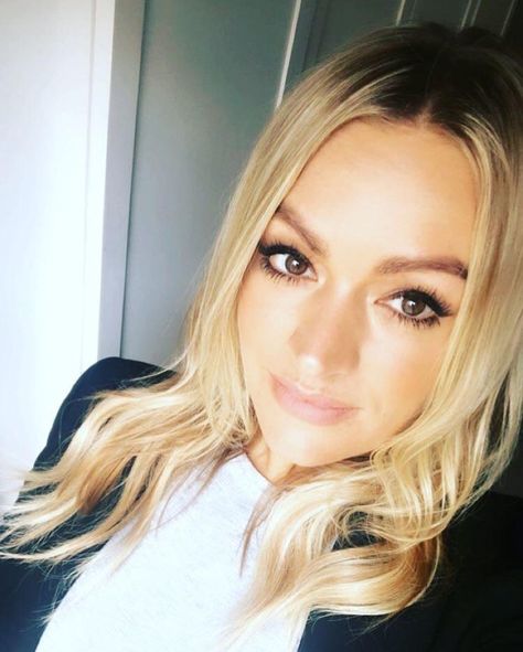 Laura Woods Wiki and Bio : Know Everything About  the Leading Female Broadcaster #spockandchristinehttps://spockandchristine.com/biography/laura-woods-wiki-and-bio-know-everything-about-the-leading-female-broadcaster/ Laura Woods Sky Sports, Laura Woods, Uk Facts, Sweet Lines, Laura Wood, Future Girlfriend, Sky Sports, Popular Shows, Spock