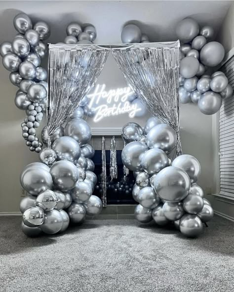 Chrome Balloon Garland, Friends Birthday Party, Silver Party Decorations, Balloons Galore, Disco Birthday Party, Balloon Wedding, 21st Party, 50 Birthday, Birthday Dinner Party