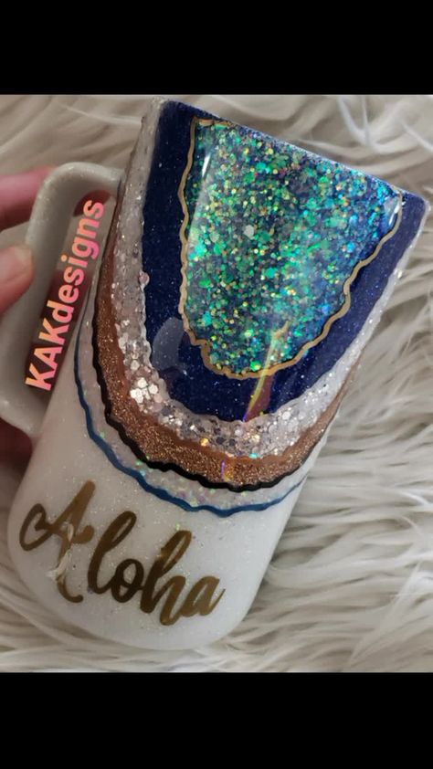 Geode Tumbler, Pink Geode, Black Confetti, Blue Geode, Aqua Blue Color, Glitter Dipped, Tumbler Cups Diy, Gold Vinyl, Tumbler Personalized