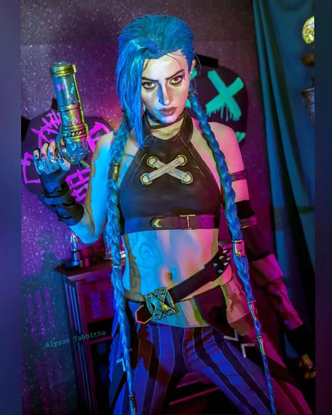 My Jinx Cosplay from @arcaneshow 💜🔫💙 Swipe for a variety of emotions 🤪 I finally finished posting all the tutorials for the Makeup / Wig /… | Instagram Alyson Tabbitha, Cosplay Photoshoot, Jinx Cosplay, Jinx Arcane, Cosplay Tutorial, I Love My Wife, Costume Wigs, Best Cosplay, Rapunzel