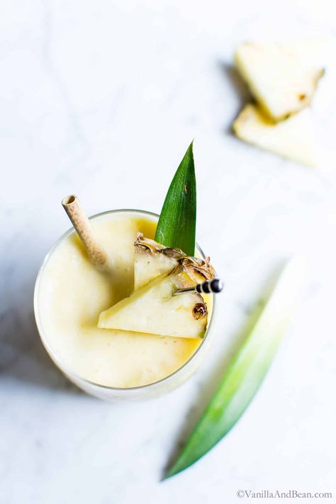 Fresh Piña Colada Recipe Fresh Pina Colada Recipe, Homemade Pina Colada, Pina Colada Recipe, Healty Dinner, Strawberry Mojito, Fresh Pineapple, Beautiful Food Photography, Fruity Drinks, Daiquiri