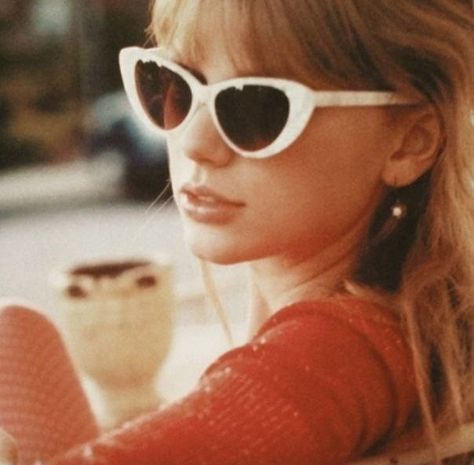 Red Taylor Swift, Red Taylor, We Heart It, Taylor Swift, Swift, A Woman, Lost, Sunglasses, Red