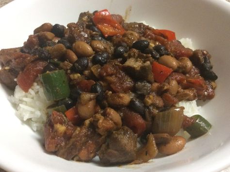 Spicy pork and black bean chilli Best Chili Recipes, Black Bean Chili Recipe, Tofu Chili, Winning Chili Recipes, Award Winning Chili Recipe, Chili Recipe With Black Beans, Award Winning Chili, Mole Recipe, Parsley Recipes