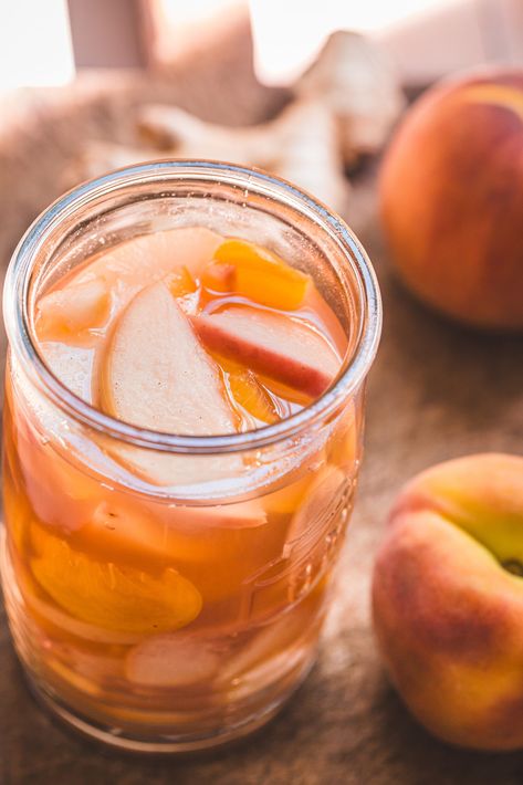 Beautiful Southern Honey Pickled Peaches (and 10 ways to serve them) Pickled Peaches Recipes, Pickled Peaches, Bean Pods, Bacon Sandwich, Light Salad, Bean Seeds, Acidic Foods, Homemade Pie Crusts, Peach Slices