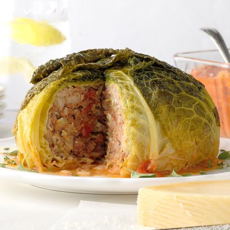 Stuffed Whole Cabbage, Stuffed Cabbage Recipe, Cabbage Stuffed, Best Ground Beef Recipes, Cabbage Casserole Recipes, Cabbage Recipe, Cabbage Casserole, Stuffed Cabbage, Diner Recept