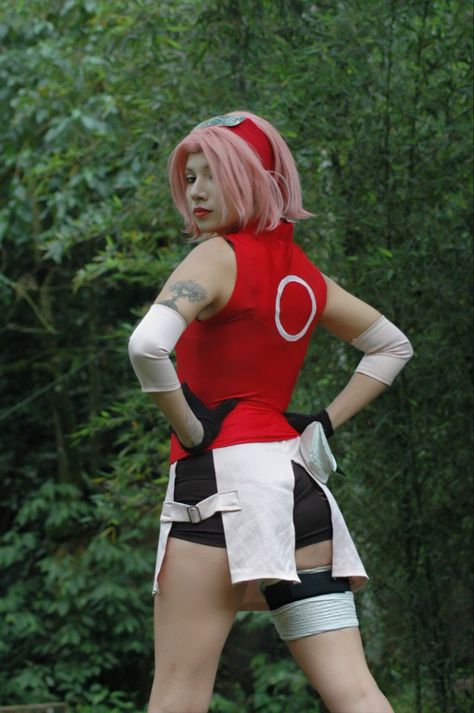 Sakura haruno cosplay @ea.japa #sakura #naruto #sakuraharuno #sakuracosplay Sakura Photoshoot, Sakura Haruno Cosplay, Cosplay Photoshoot, Sakura Naruto, Sakura Cosplay, Sakura Haruno, Naruto, Instagram Photos, Photo And Video