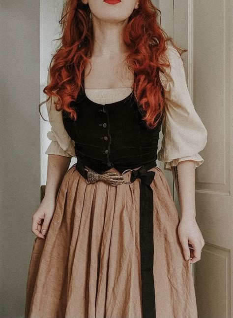 Rachel Maksy, Ren Faire Outfits, Ren Faire Costume, Fair Outfit, Fair Outfits, Fest Outfits, Ren Fest, Stylish Fall Outfits, Ren Fair