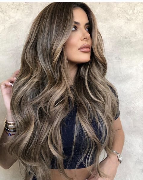 Creamy Balayage Bronde, Brown Hair Mushroom, Creamy Brunette, Mushroom Brown Hair With Highlights, Hair Mushroom Brown, Creamy Beige Hair, Ash Brown Hair Color Ideas, Pecan Sandie, Lighter Brown Hair