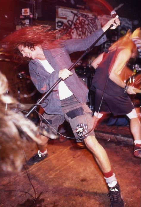 11-08-91, New York 📸 Seiji Matsumoto. @pearljamliveguide90s Pearl Jam 90s, 90s Grunge Fashion Men, 90s Grunge Bands, Alt Music, Jeff Ament, 90s Bands, Pearl Jam Eddie Vedder, Punk Rock Princess, Ride The Wave