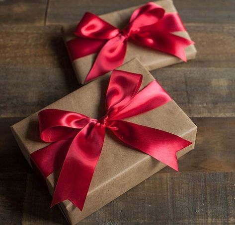 How To Tie A Present Bow With Ribbon, How To Tie Gift Bow, How To Tie Bow On Present, Gift Wrap Bows With Ribbon, How To Tie The Perfect Bow With Ribbon, How To Tie A Bow On A Gift, How To Tie A Perfect Bow With Ribbon, How To Tie A Ribbon On A Gift, How To Make A Bow With Ribbon For A Gift