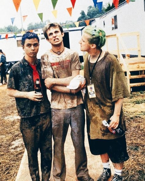 GreenDay Woodstock 1994 Woodstock 1994, Billy Joe Armstrong, Billie Green Day, Green Day Billie Joe, 90s Wallpaper, Tré Cool, Trent Reznor, Joe Armstrong, Billie Joe Armstrong