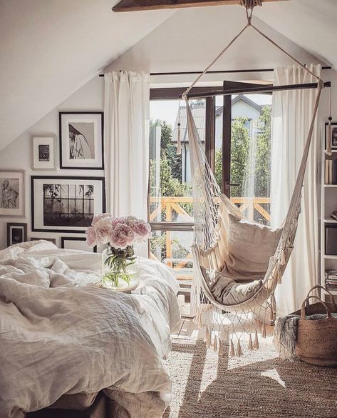 Room Hammock, Teen Bedroom Decor, Hammock Chair, Room Decor Bedroom Teenage, Cute Room Decor, Cozy Room, Room Ideas Bedroom, Dream Rooms, Aesthetic Bedroom