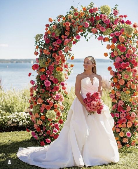 Bright And Bold Wedding Flowers, Tangerine And Pink Wedding, Sunset Blush Wedding, Pink And Orange Theme Wedding, Pink And Orange Flowers Wedding, Pink And Orange Wedding Arch, Wedding Flowers Sunset Colors, Sunset Flowers Wedding, Pink Red Orange Wedding Flowers